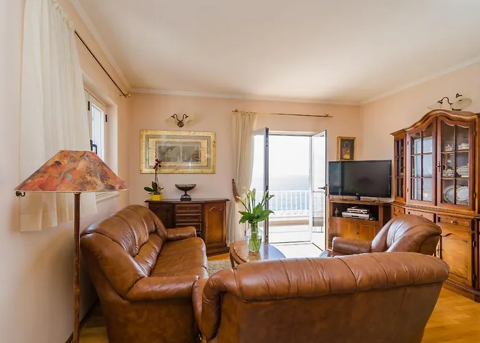 Paco דוברובניק